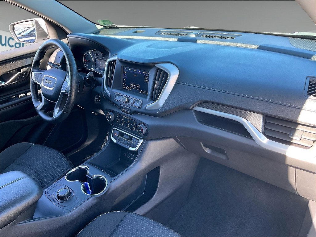 Used 2024 GMC Terrain SLE AWD/4WD image 13
