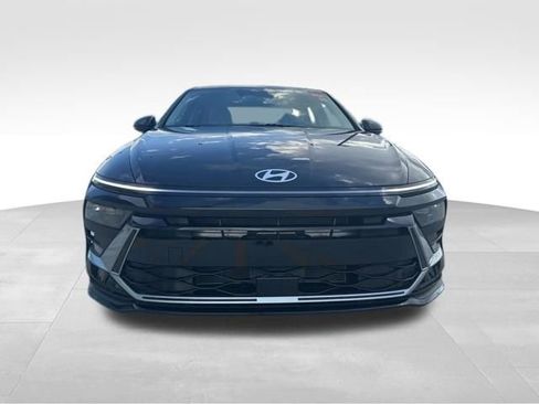 Used 2025 Hyundai Sonata SE image 2