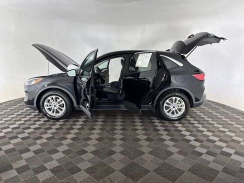 Used 2021 Ford Escape SE FWD image 9