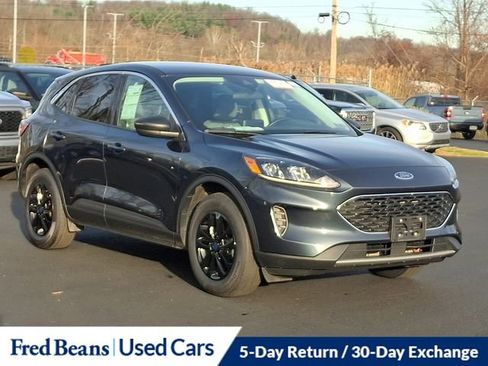 Used 2022 Ford Escape SE w/ Convenience Package image 2