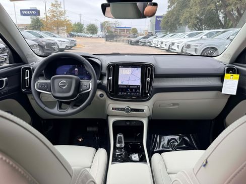 New 2026 Volvo XC40 B5 Plus w/ Protection Package Premier image 17