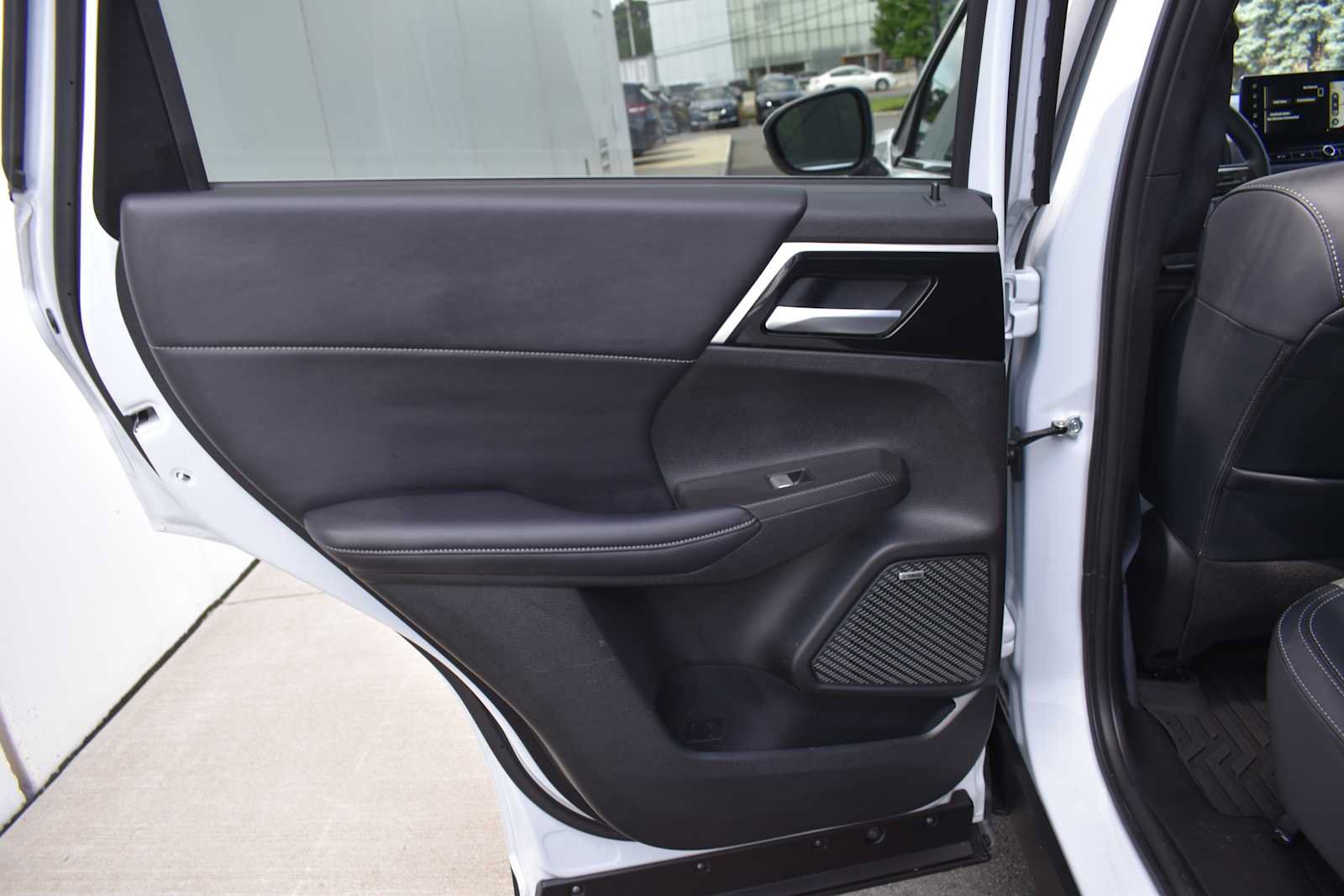 Used 2026 Mitsubishi Outlander SE AWD/4WD image 11