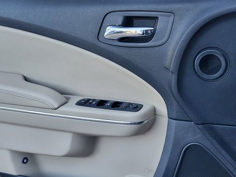 Used 2013 Dodge Charger SE w/ Connectivity Group image 20