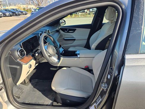 Used 2025 Mercedes-Benz C 300 4MATIC Sedan image 22