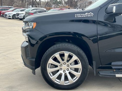 Used 2020 Chevrolet Silverado 1500 High Country w/ Technology Package image 8