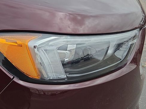 Used 2024 Ford Edge Titanium AWD/4WD image 10