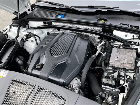 Used 2023 Porsche Macan Turbo AWD/4WD image 47