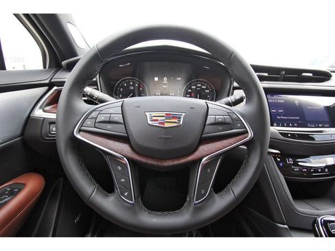New 2026 Cadillac XT5 Premium Luxury w/ Driver Assist Package FWD image 13