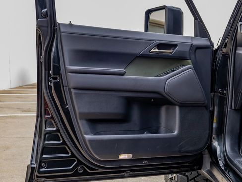 Used 2025 Lexus GX 550 image 35