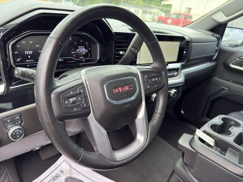 Used 2024 GMC Sierra 1500 SLT AWD/4WD image 33