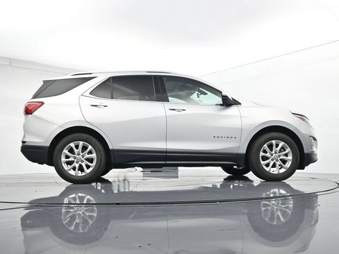 Used 2018 Chevrolet Equinox LT w/ Sun & Infotainment Package FWD image 38