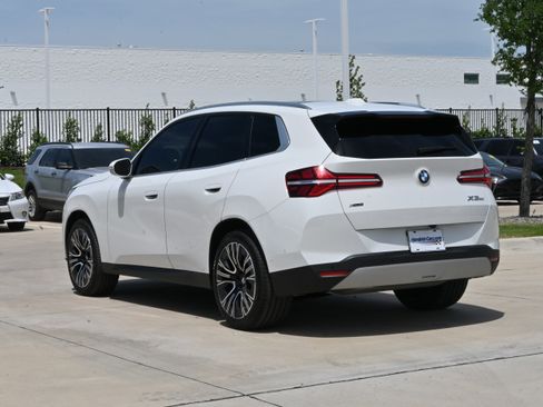 Used 2025 BMW X3 xDrive30i w/ Premium Package AWD/4WD image 7