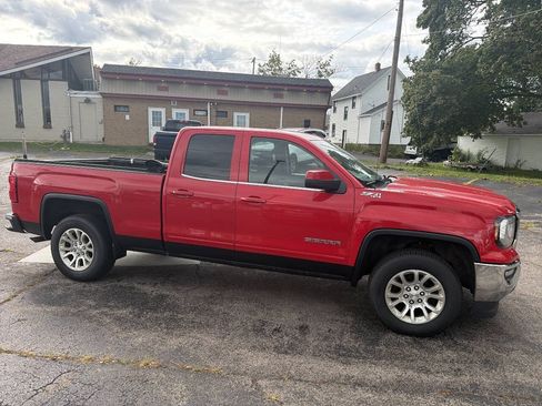 Used 2017 GMC Sierra 1500 SLE w/ SLE Value Package AWD/4WD image 11