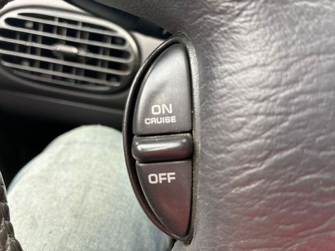 Used 2000 Chrysler Sebring JXI FWD image 17