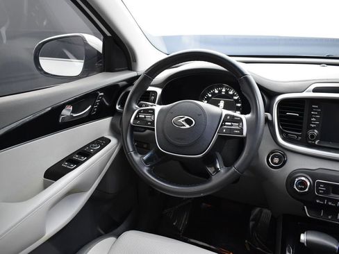 Certified 2020 Kia Sorento SX image 18