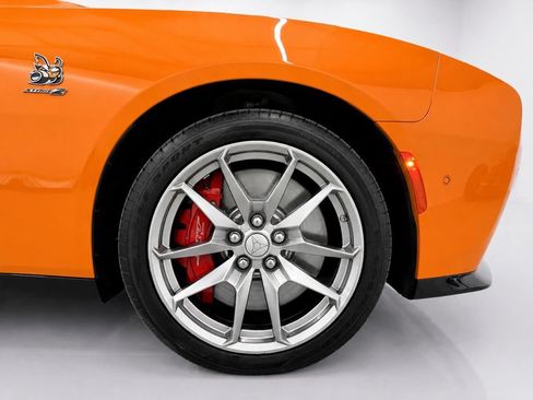 Used 2025 Dodge Charger Daytona Scat Pack w/ Track Pack AWD/4WD image 9