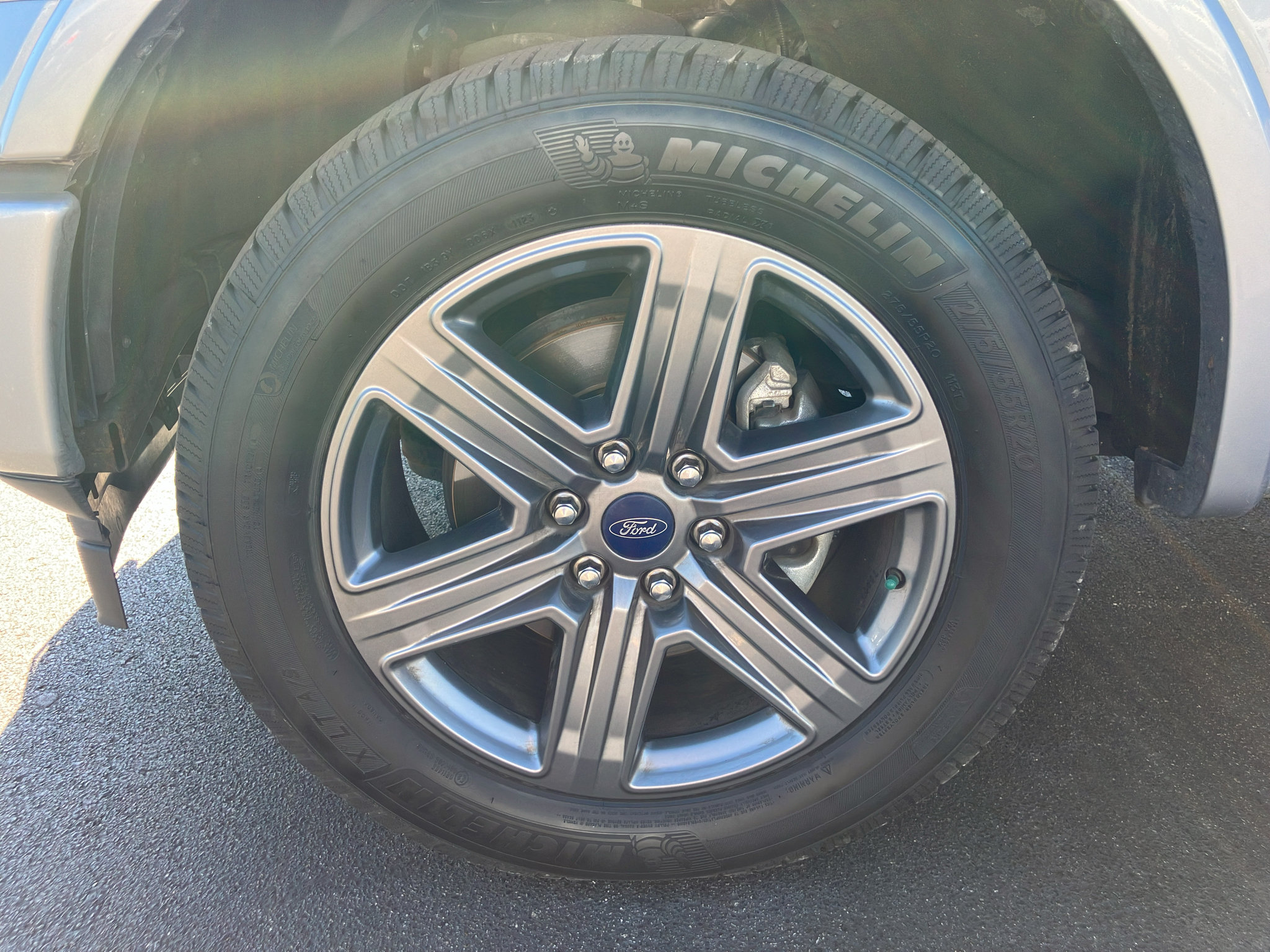 Used 2020 Ford F150 Lariat w/ Equipment Group 502A Luxury AWD/4WD image 14
