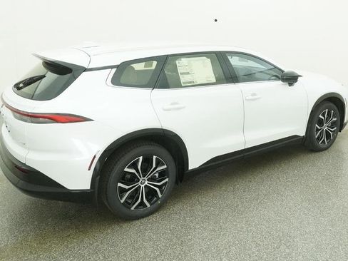 New 2026 Toyota Crown Signia XLE image 28