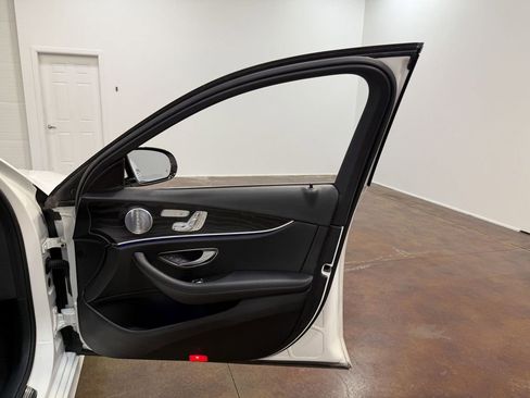 Used 2017 Mercedes-Benz E 300 4MATIC image 62