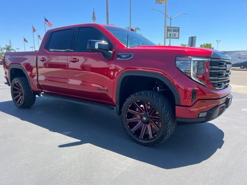 Used 2024 GMC Sierra 1500 AT4 w/ Technology Package AWD/4WD image 10
