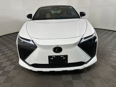 Used 2025 Lexus RZ 450e image 8