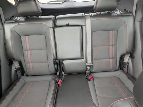 Used 2023 Chevrolet Equinox RS AWD/4WD image 13