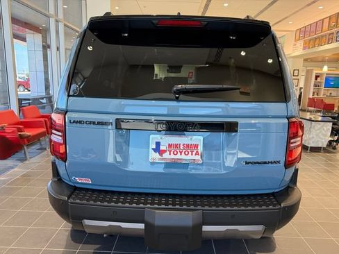 Used 2026 Toyota Land Cruiser w/ Premium Package AWD/4WD image 39