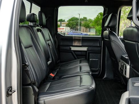 Used 2022 Ford F250 Lariat w/ Black Appearance Package AWD/4WD image 38