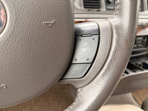 Used 2010 Mercury Grand Marquis LS RWD image 32