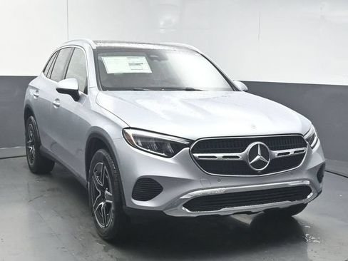 Used 2026 Mercedes-Benz GLC 300 image 2