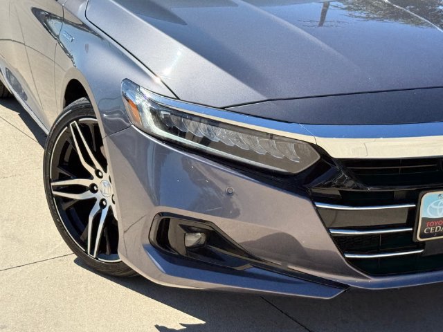 Used 2022 Honda Accord Touring image 6