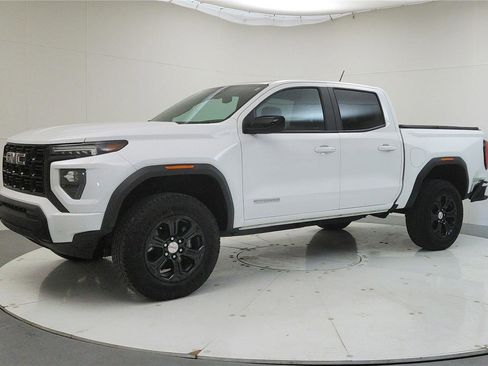 Used 2024 GMC Canyon Elevation image 3