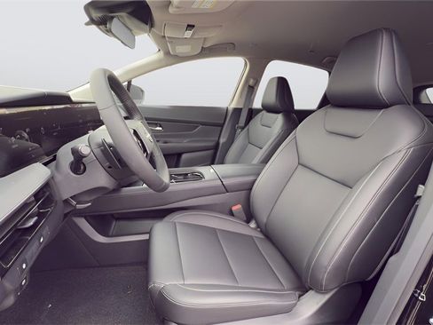 Used 2025 Nissan Murano SV image 16