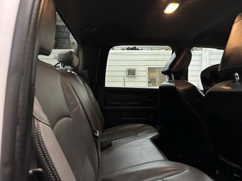 Used 2022 RAM 2500 Tradesman w/ Chrome Appearance Group image 32