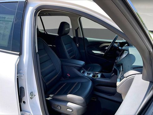 Used 2024 GMC Terrain Denali AWD/4WD image 32