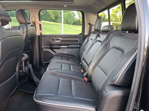 Used 2022 RAM 1500 Laramie AWD/4WD image 12