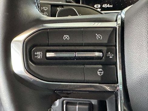 Used 2024 GMC Sierra EV Denali image 34