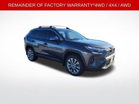 Used 2023 Toyota RAV4 XLE Premium image 3