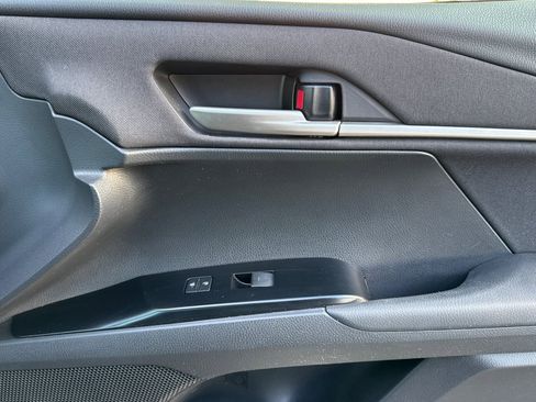 Used 2025 Toyota Camry LE image 20