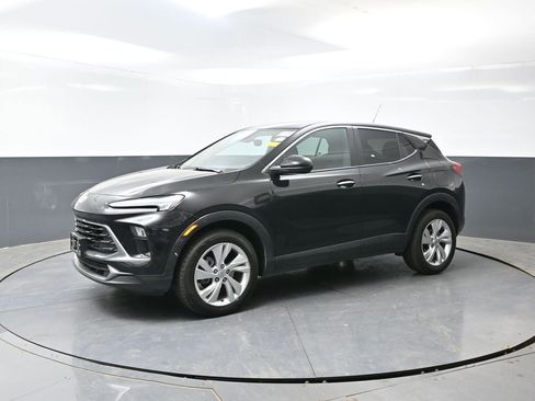 Used 2025 Buick Encore GX Preferred AWD/4WD image 10
