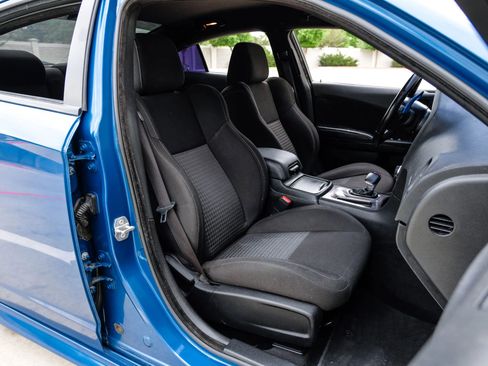 Used 2023 Dodge Charger R/T w/ Blacktop Package image 40