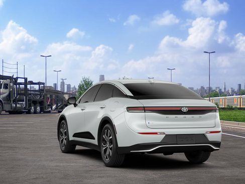 New 2026 Toyota Crown XLE image 7