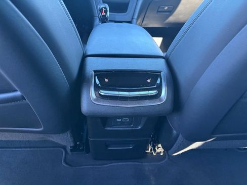 Used 2023 Cadillac XT6 Premium Luxury AWD/4WD image 33
