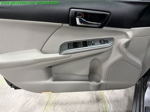 Used 2014 Toyota Camry XLE FWD image 25