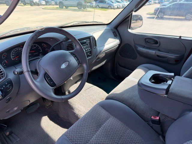 Used 2002 Ford F150 XLT AWD/4WD image 13