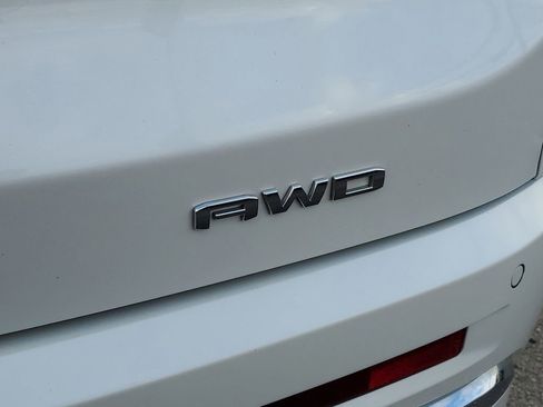 Used 2021 GMC Acadia Denali w/ Denali Technology Package image 37