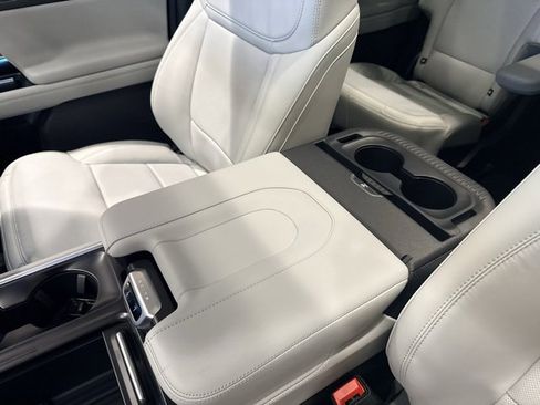 New 2026 Ford Expedition Platinum image 39