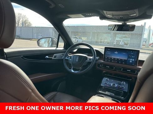 Used 2022 Lincoln Nautilus Reserve w/ Equipment Group 202A image 10