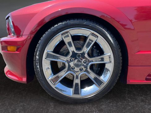 Used 2006 Ford Mustang GT image 10