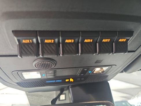 Used 2023 Ford Bronco Outer Banks image 19